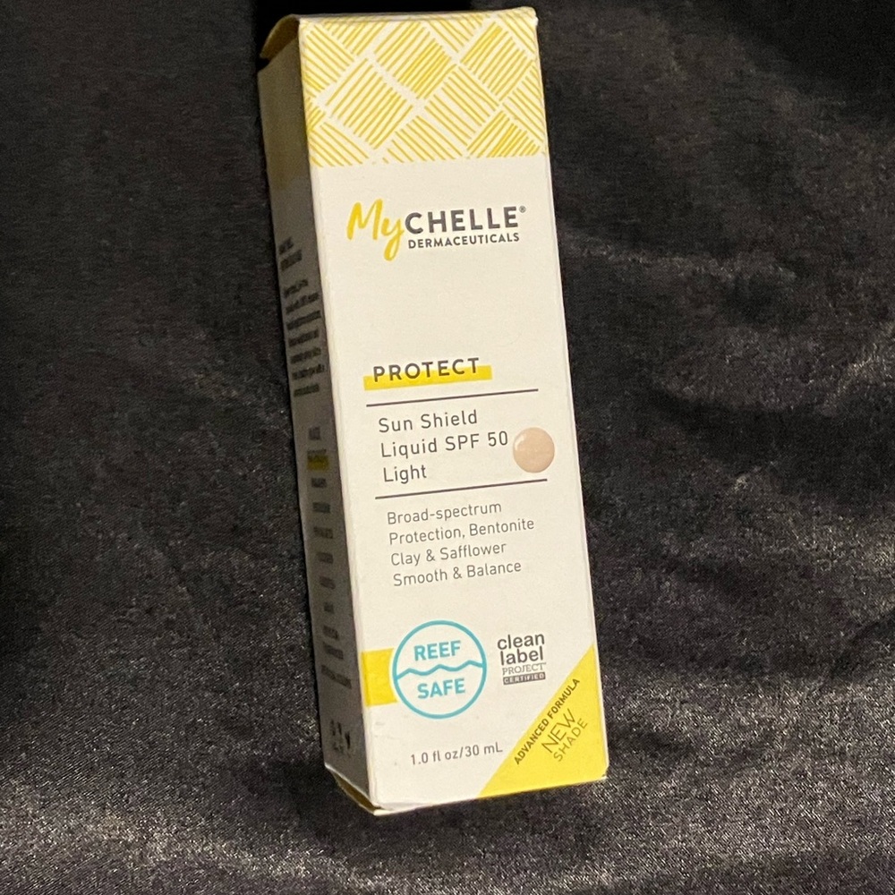 MyChelle Dermaceuticals Sun Shield Liquid SPF 50- Light